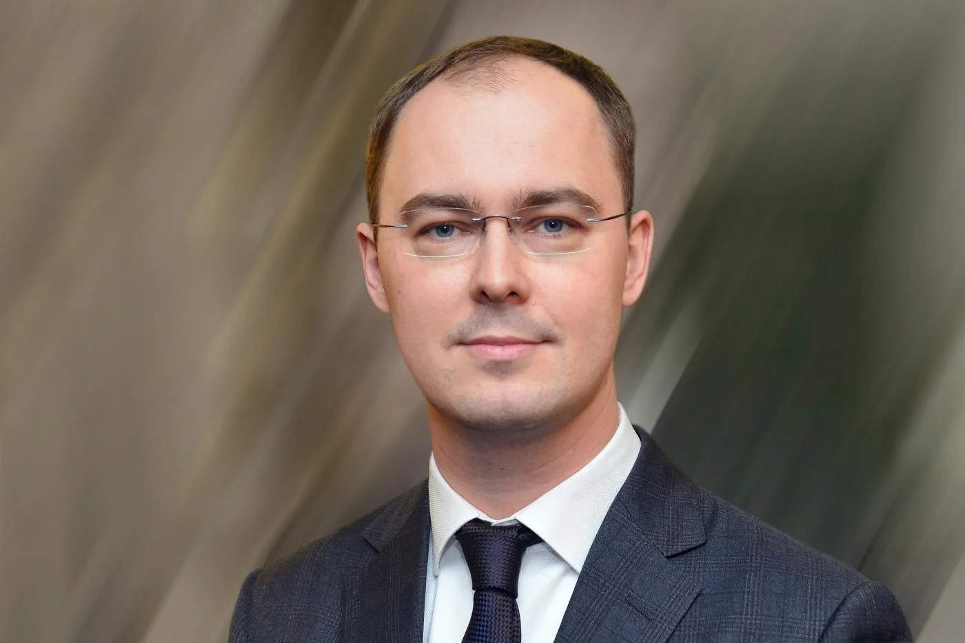 Министр здравоохранение поздравил сотрудников лечебных учреждений с 75-летием системы здравоохранения области