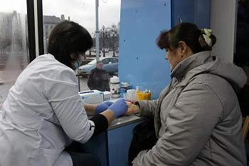 В ходе первой с начала года акции уровень сахара в крови бесплатно проверили около пятисот человек В ходе первой с начала года акции уровень сахара в крови бесплатно проверили около пятисот человек