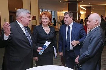 Лео Бокерия: Мы с оптимизмом смотрим в будущее сердечно-сосудистой хирургии Лео Бокерия: Мы с оптимизмом смотрим в будущее сердечно-сосудистой хирургии